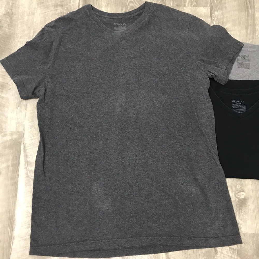 V- Neck t shirts, Merona size XL